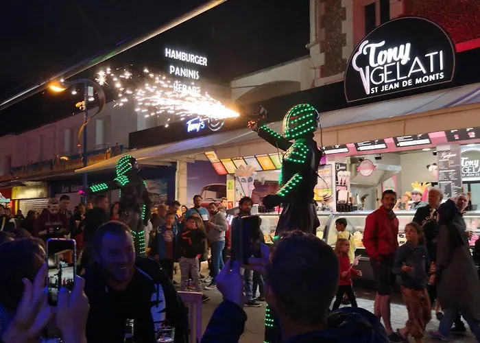 La Sablonière - à 600 M De La - Wifi, Animaux Admis